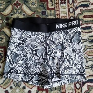Nike workout shorts Medium